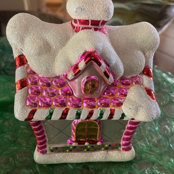 Christopher Radko 2004 Pink Christmas Gingerbread Snow House - Picture 5 of 8